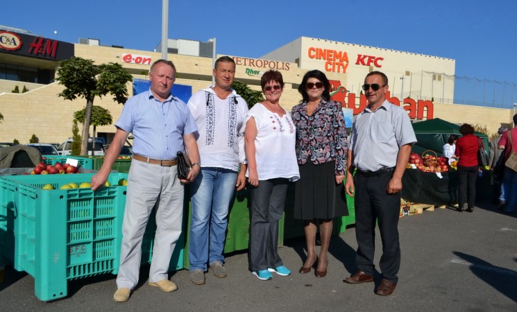 Producătorii din Rădășeni sunt prezenți la Târgul de toamnă ”Produs în Bucovina” de la Suceava